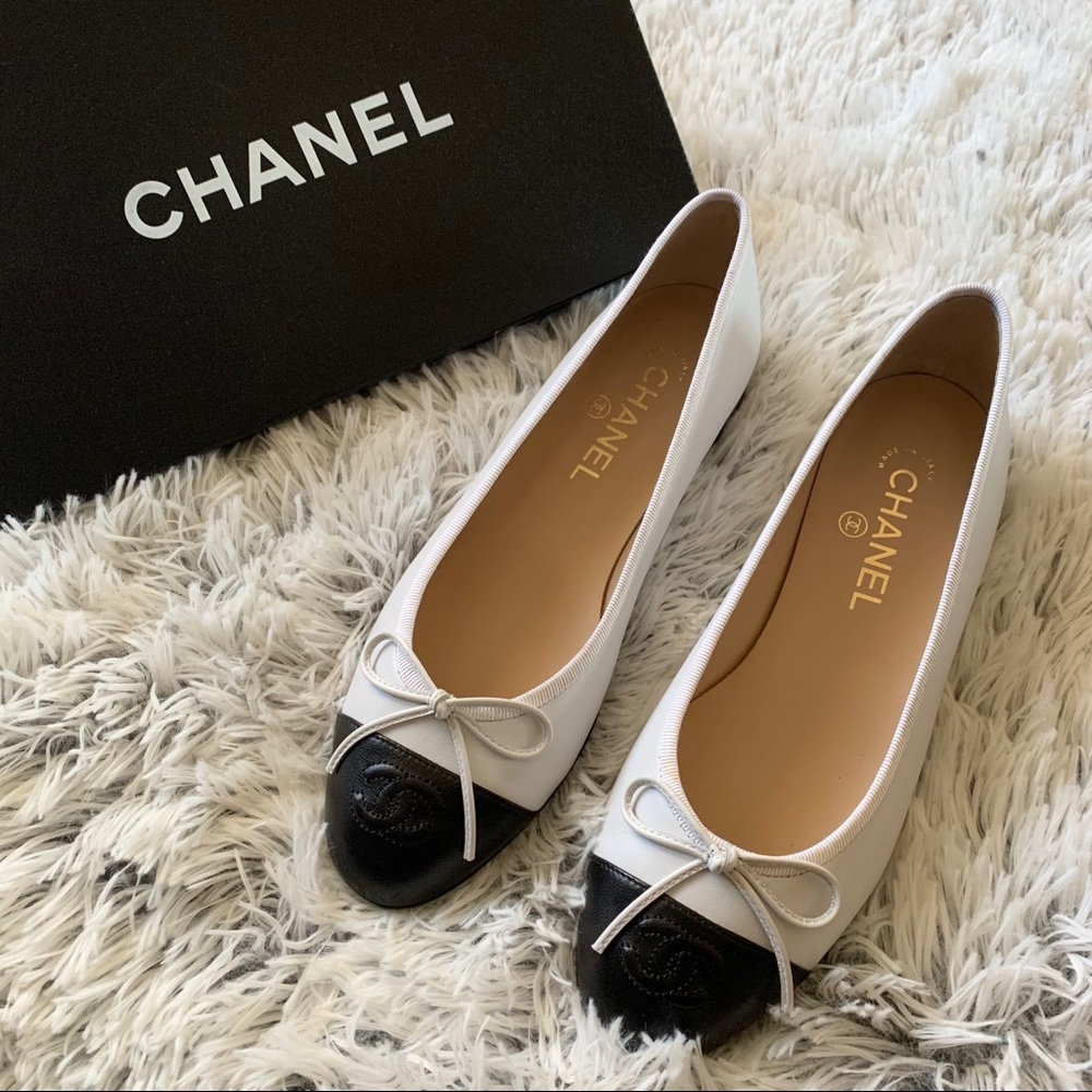 (NEW) - Chanel Flats